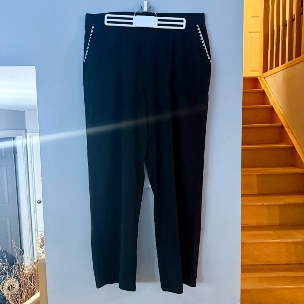 💥EUC Cuddl Duds Black Wide Straight Leg Trousers with White Accents
